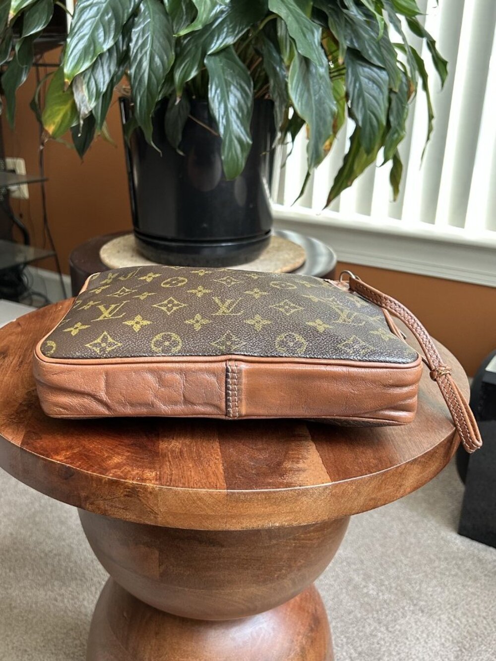 LOUIS VUITTON Monogram Pouch Clutch Wristlet - Picture 7 of 13